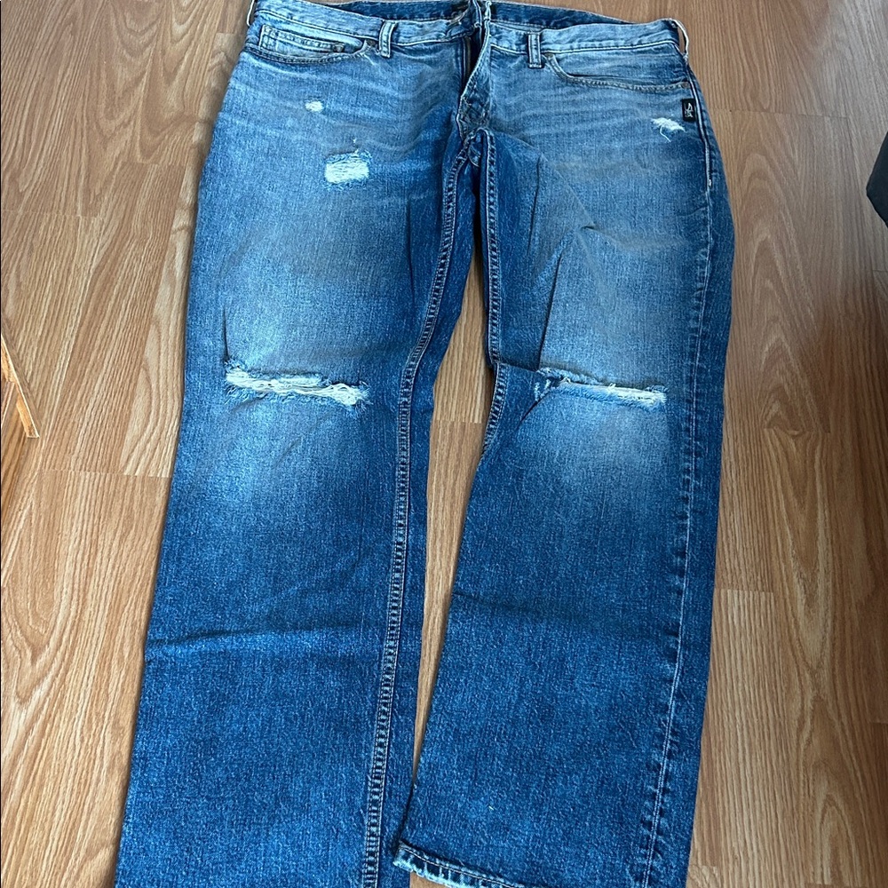 Silver Jeans Men's Classic Blue Straight Jeans